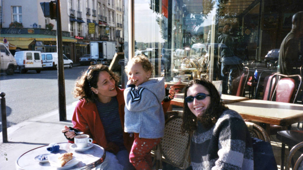 קיקה בפריז. 2001.